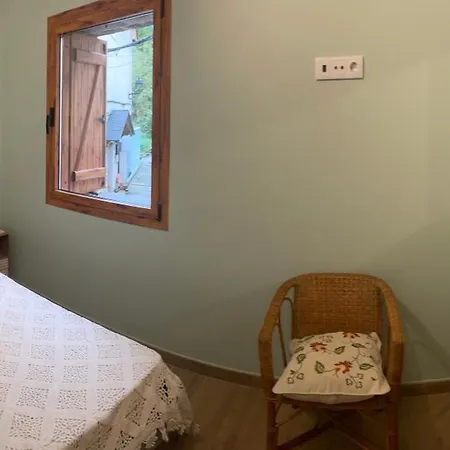 El Arco De Piedrafita * بييدرا دي جاكا